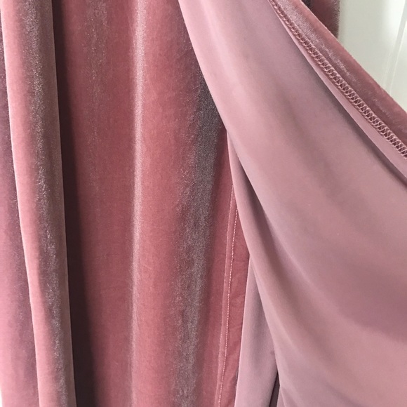 BNWT Blush Velvet Wrap Dress - Picture 5 of 8